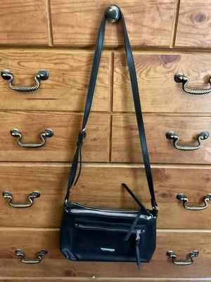 Bolso de hombro Dana Buchman / imitación cuero negro  Foto 1 de 4