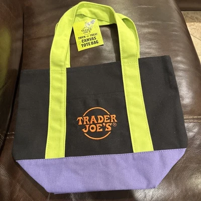NUEVO Bolso de Mano Trader Joe's Trick or Treat Lona Halloween Verde Negro Púrpura Foto 1 de 4