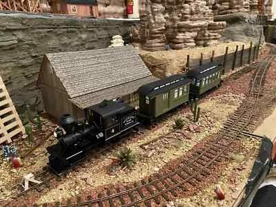 On30 SHORTY PASSENGER CAR KITS 2 cars total - Image 1 of 4