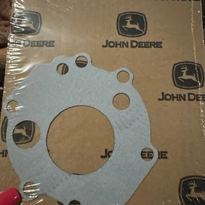John Deere Gasket - SU303586 Genuine Part       N - Picture 1 of 2