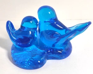Blue Bird of Happiness Glass Birds On Heart Signed Leo Ward 1994 Vintage - Picture 1 of 7
