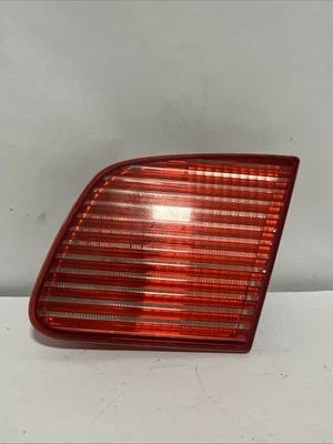 2006-2010 SAAB 9-5 SEDAN PASSENGER RIGHT INNER TAILLIGHT OEM  12755792 - Image 1 of 4