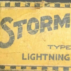 Vintage Group - Ceramic Lightning Arrester Vaco Mic Leader Battery Tester + More - Picture 1 of 12