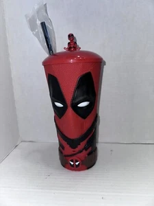 Deadpool Cup & Topper 32 oz + Deadpool (Baby Deadpool) Topper AMC - Picture 1 of 4