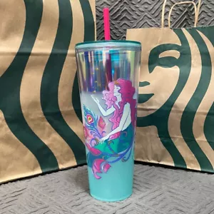 Starbucks 2024 Sirena Irridiscente 24oz Taza Fría con Tapa y Pajita Nuevo con Etiquetas - Imagen 1 de 4