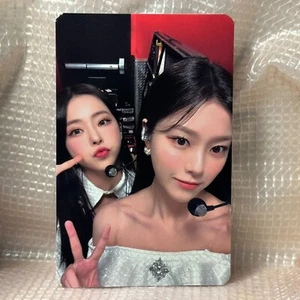Vivi Hyunjin Official MMT Photocard Loona 2022 1st World Tour LoonaTheWorld Kpop - Picture 1 of 2