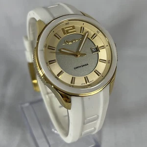 Rhythm Earth Saver Orologio ad Energia Solare Oro 402 - ES1402R04 - Foto 1 di 4