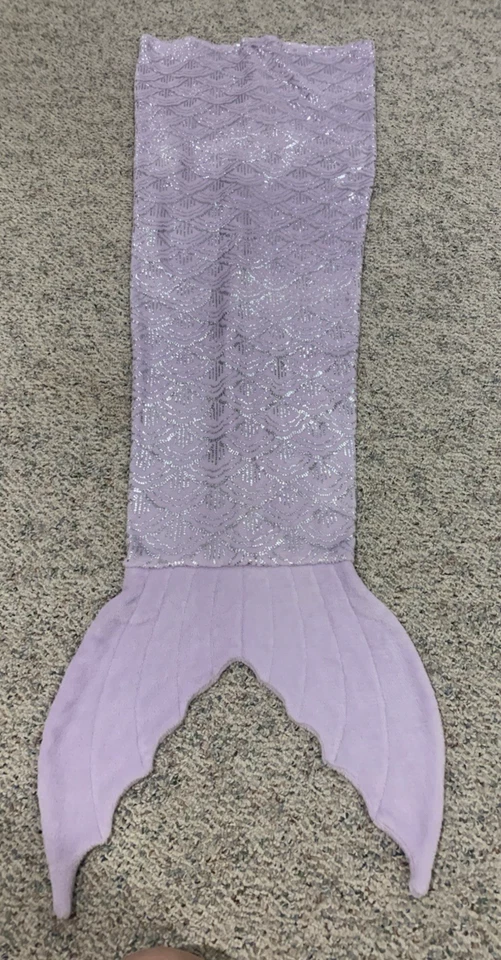 Manta para niños Pillowfort cola de sirena púrpura claro plata escalas brillantes objetivo Foto 1 de 4
