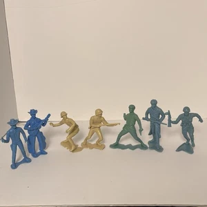 Soldatini giocattolo vintage Marx 5,5" 1963 + soldatini/cowboys non marcati lotto di 7 totali - Foto 1 di 18