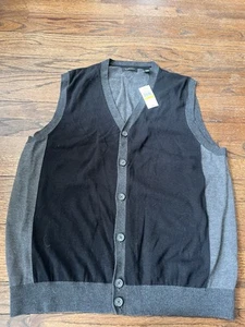 NWT Van Heusen Sweater Vest Button Down Size M Medium Color Block Black Gray - Picture 1 of 6