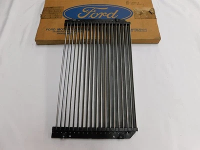 Ford Continental Mark IV Ford 1972 nuevo de lote original rejilla medio inserto Foto 1 de 4