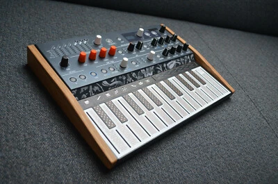 Arturia MicroFreak Synthesizer Oak Wood Panels , Upgrade! - Bild 1 von 4