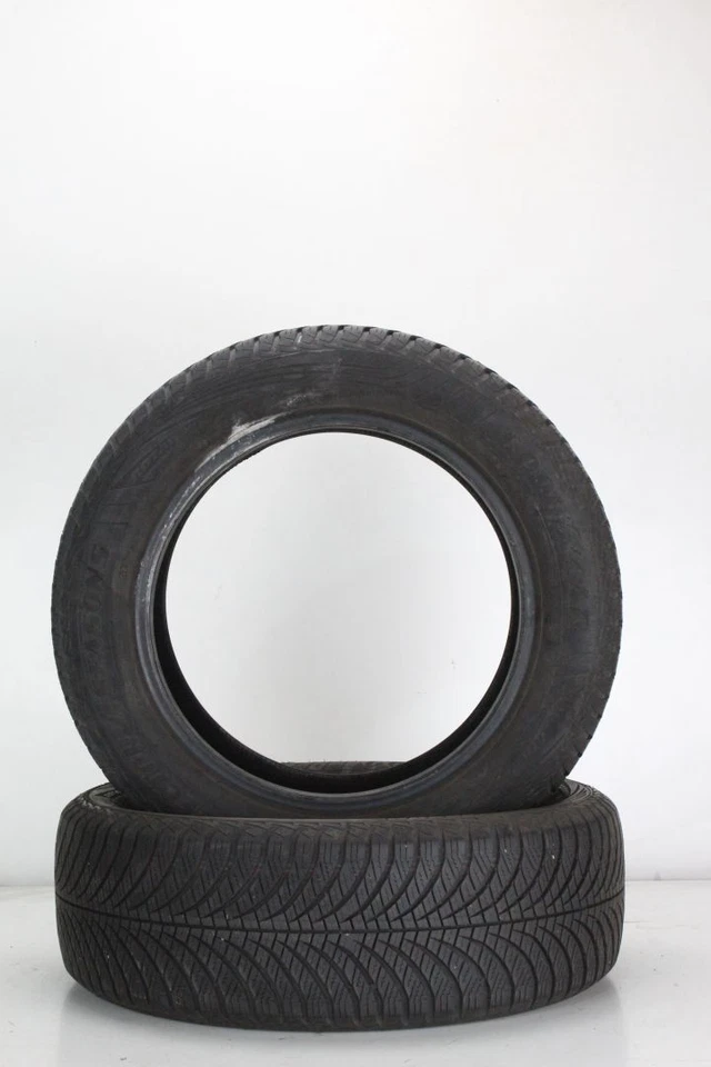 2x Goodyear Vector 4Seasons 215/60 R17 96H ca. 5,5 - 6 mm 13/19 Allwetterreifen - Bild 1 von 4