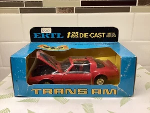 ERTL #1678 Trans Am - Red w/Gold Bird Hood Decal 1/25 Scale Diecast - Picture 1 of 6