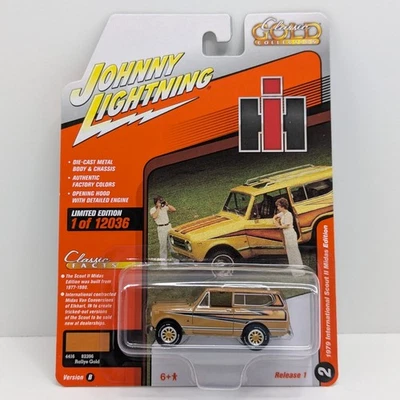 Johnny Lightning 1979 Scout II Rallye Gold 1:64 edición Midas diecast edición limitada Foto 1 de 4