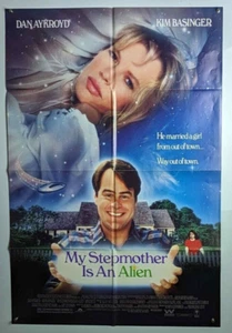 MEINE STIEFMUTTER IST EIN ALIEN Original 1. Filmposter Dan Aykroyd, Kim Basinger - Bild 1 von 1
