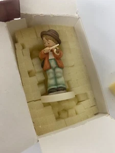 Figura de porcelana Goebel Hummel 1984 #2 4/0 Little Fiddler kd1 - Imagen 1 de 7