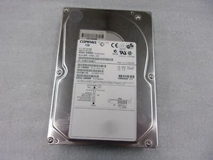 COMPAQ 127961-001 9GB 10K SCSI-SCA Hard Drive 3.5 3H - Picture 1 of 3