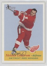 2001-02 Topps Heritage Nicklas Lidstrom #3 HOF