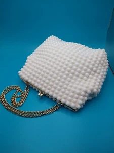 Vintage handgefertigte La Regale Clamshell Clutch Abendtasche mit Perlen weiß Hobnail Design - Bild 1 von 16