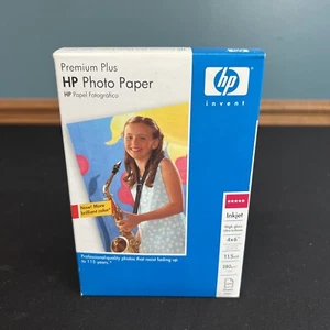 Papier fotograficzny HP Premium Plus 4 x 6 cali z zakładką 100 arkuszy atramentowy wysoki połysk nowy - Zdjęcie 1 z 4