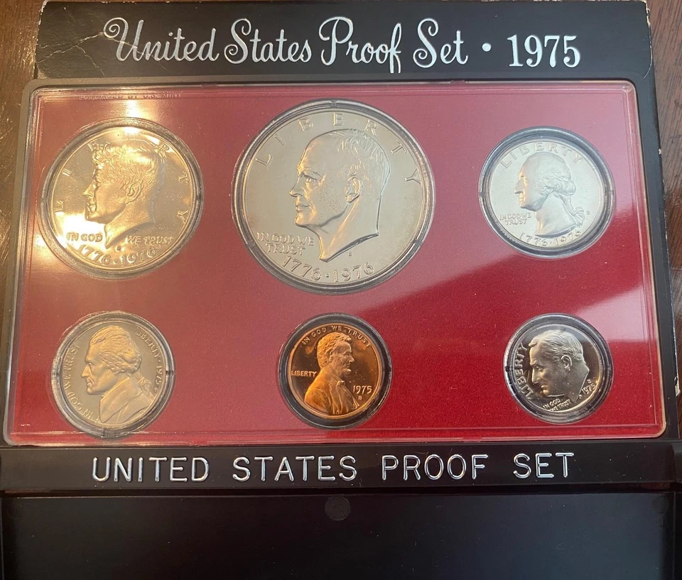 Starting at Face Value, 1975 US Proof Set with Proof Ike Dollar - Image 1 of 2