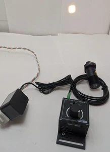 Thorlabs LEDD1B LED Driver + MWWHL4 White LED, 25mm Lens, SM1 Mount - Foto 1 di 10