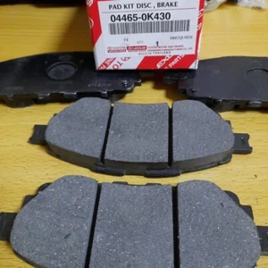 Pastilla de freno de rueda delantera compatible con Toyota Hilux 2015-2024 04465-0K430 OEM/original - Imagen 1 de 2