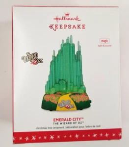 2016 Hallmark Keepsake Emerald City The Wizard of Oz We're Off to See the Wizard - Picture 1 of 3