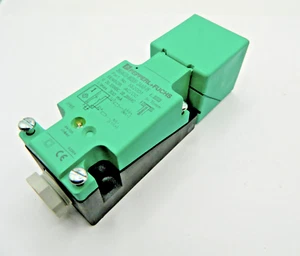 Pepperl+Fuchs 552001 Induktiver Sensor 3RG4031-6KD00-2AA0-PF - Picture 1 of 6