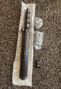 67" Telefon-Stativ, ausziehbarer Handy Stativ Ständer & Selfie Stick mit Kabellos - Bild 1 von 7