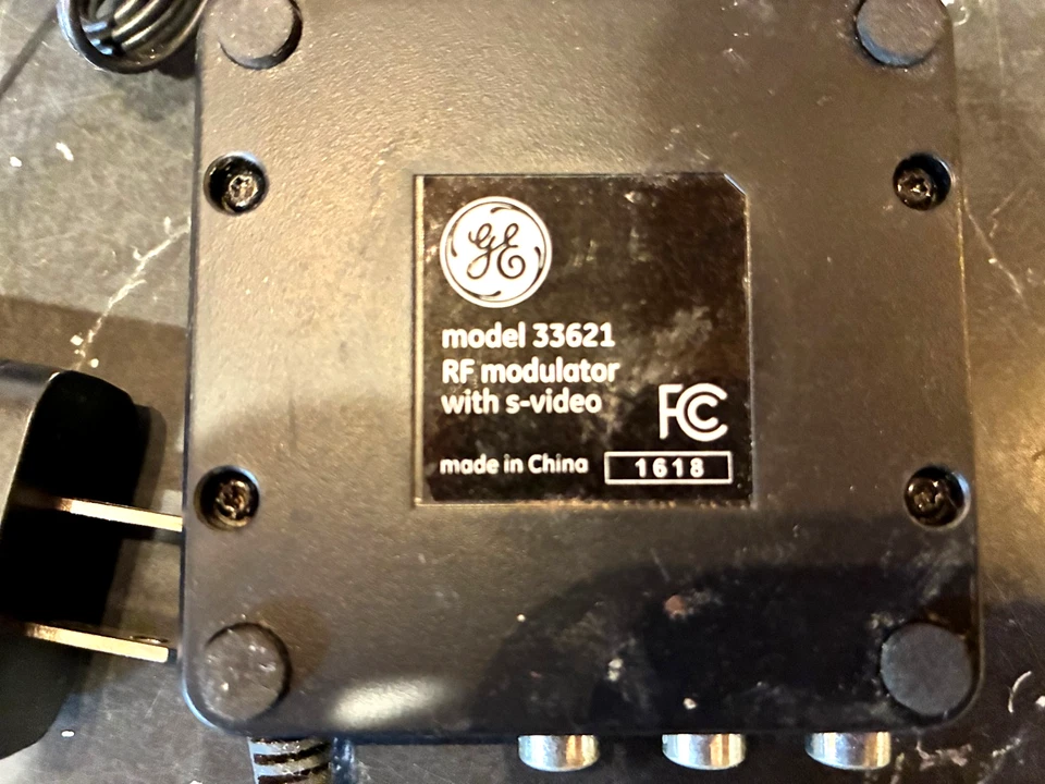 General Electric GE Video Converter RF Modulator with S-Video 33621 - Image 1 of 4