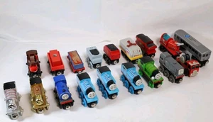 Trenes y karts magnéticos de madera Thomas the Train Friends - Imagen 1 de 20