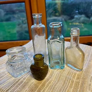 Five Vintage Glass Bottles Job Lot includes a Borthwicks Boullion bottle - Picture 1 of 6