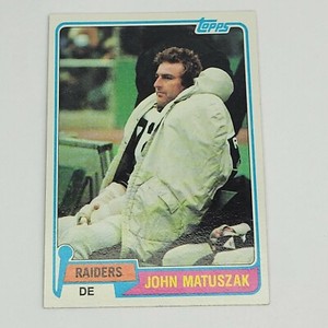 1981 Topps Football #255 JOHN MATUSZAK - OAKLAND RAIDERS
