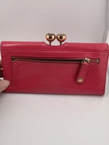 Portafoglio Ted Baker, vernice rosa caldo con iniziali sul chiuso - Foto 1 di 9