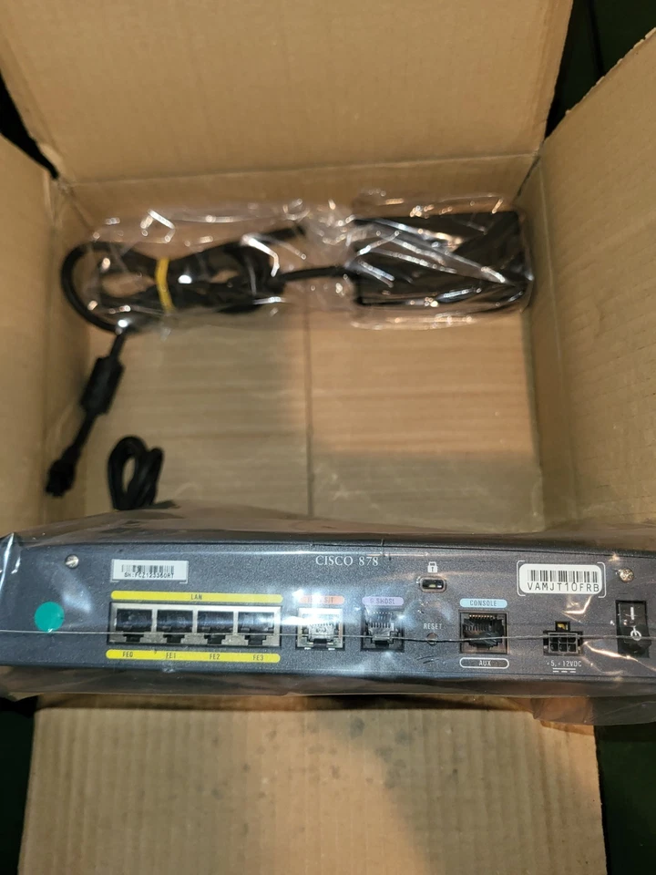 cisco 878 SHDSL ISDN 4x FE - Immagine 1 di 2