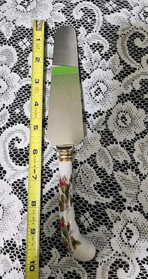 😘VTG SHEFFIELD 🇬🇧 FLORAL PORCELAIN HANDLED STAINLESS BLADED PIE & CAKE SERVER - Image 1 of 4