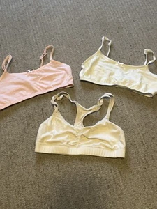 Girls Starter Training Bras Size Medium 7/8- 3 Pairs - Picture 1 of 6