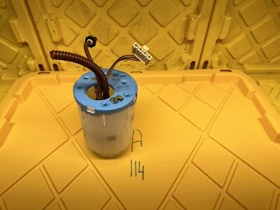 Conjunto de bomba de combustible y gas Volkswagen Touareg 2011-2017 OEM 7P0919087 Foto 1 de 4