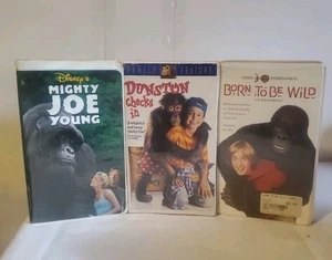 Lot of 3 family VHS movies featuring apes/monkeys great 90s nostalgia set. - Bild 1 von 12