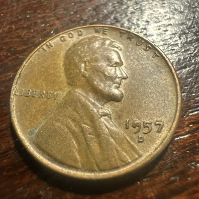 1957 D Lincoln Wheat With Die Chip Error On The 9 Of The Date See Photos (Lot 2) - Image 1 of 3