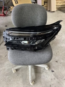 2022-2024 CHEVROLET EQUINOX HEADLIGHT OEM LH DRIVER SIDE LED REFLECTOR 85538064 - Picture 1 of 14