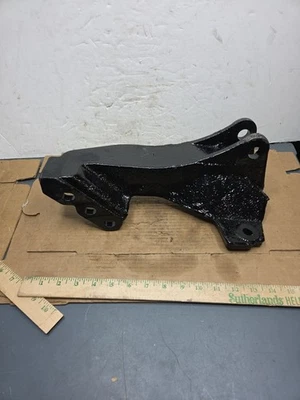 轨道杆支架 - 福特 Super Duty F250/F350 4WD 2008 - 2025 — 第 1/4 张图片