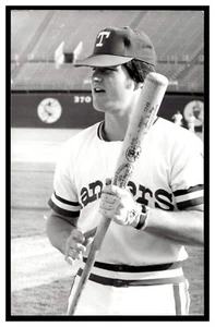 Jim Sundberg Texas Rangers Vintage Baseball Postcard PCTX - Picture 1 of 2