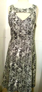 Vestido Informal Torrid - Negro/Blanco - Corte Frontal - Talla Torrid 12 - Imagen 1 de 9