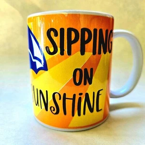 Taza de café de cerámica de primavera y verano con bromas de café bebiendo sol - Imagen 1 de 7