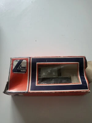 Lima 305621 NE 20T Brake Van in Grey Livery, Excellent, Boxed - Image 1 of 4