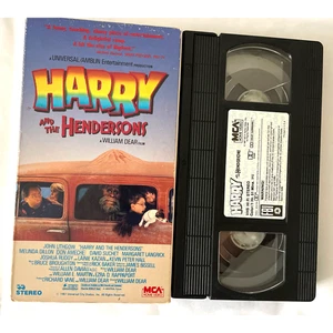Harry and the Hendersons VHS Original MCA Release - Picture 1 of 3