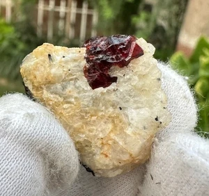 Natural Garnet Speicemen from pakistan 10 grams - Picture 1 of 4